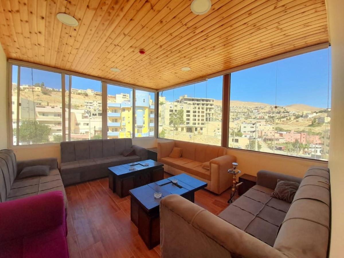 Petra Cabin Hostel Wadi Musa Eksteriør bilde
